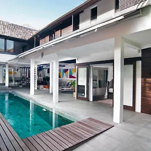 https://villa-sabtu.ubudhotelsnow.com