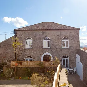 https://the-old-chapel-leyburn.yorkshirehotels.net